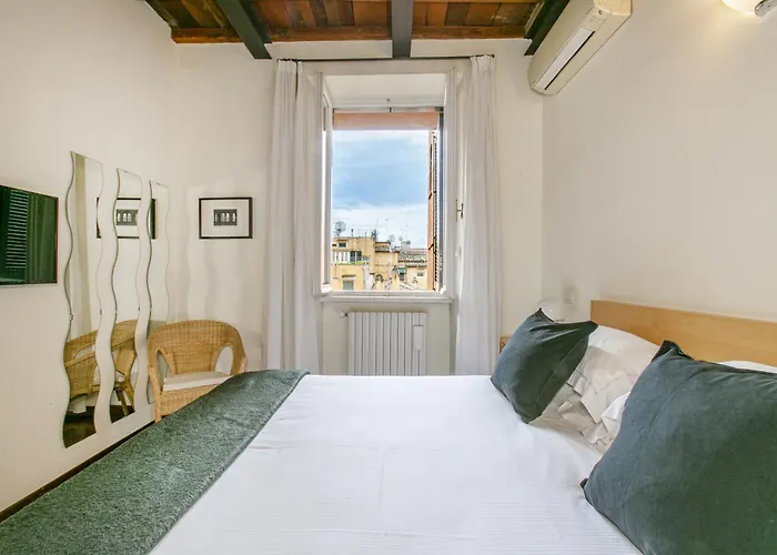 Apartment Via Vittoria Rom