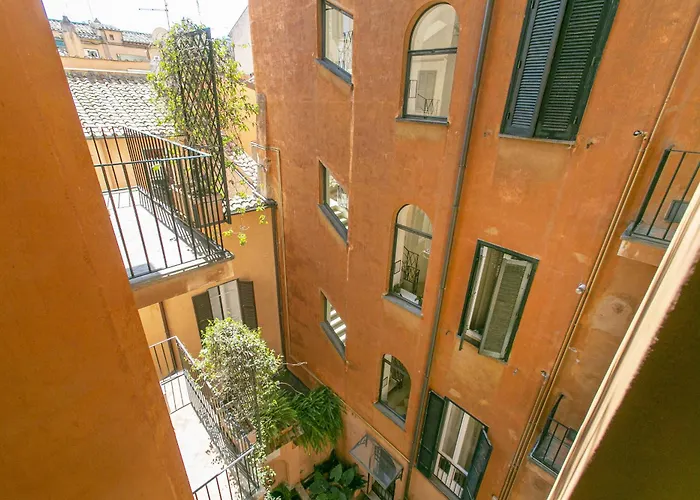 Via Vittoria *