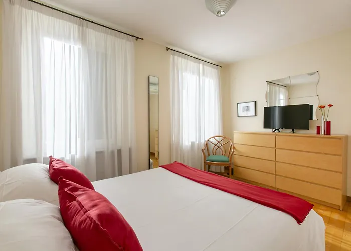Apartment Via Vittoria Rom